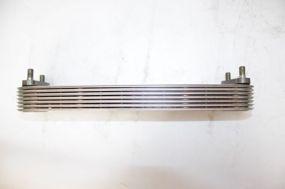 1-21725054-0 Mesin Diesel Isuzu 1-21725054-0 Oil Cooler EX300-3 6SD1T